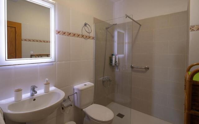 Apartamentos Leomar II