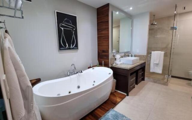 Beachfront Peninsula Puerto Vallarta