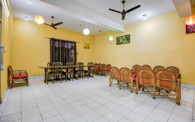 OYO 93433 Gill Hotel & Restaurant