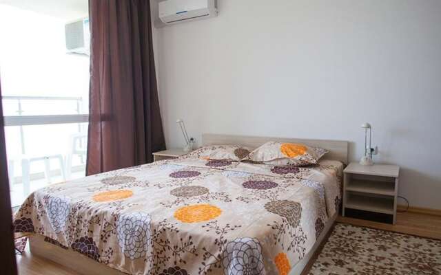 Guest Apartments Salena in Saint George Complex