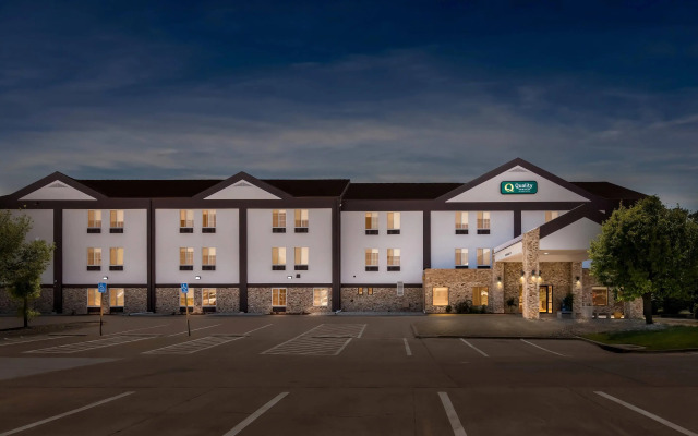 Quality Inn & Suites Manhattan