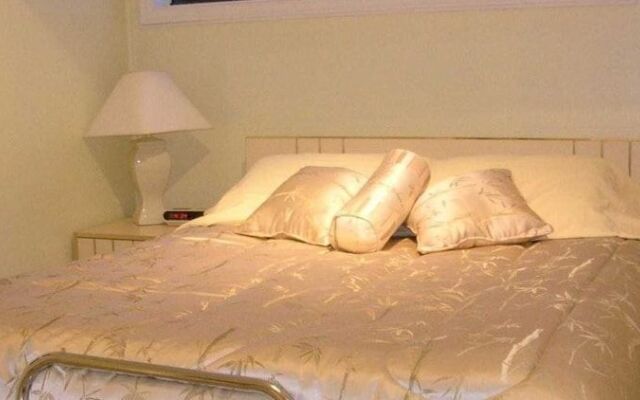 Airport Bed & Breakfast Victoria BC