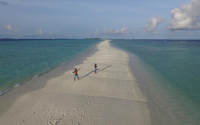 Athiri Beach Maldives