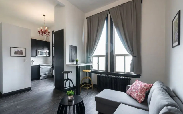 Applewood Suites - Toronto Traveler Loft