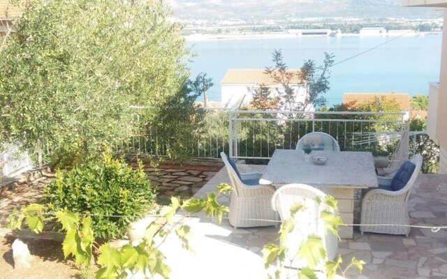 The View - Close to the Beach & Parking - A1