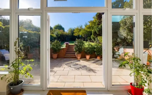 Rose House Garden