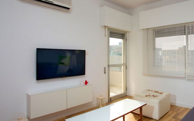 SeaBreeze Limassol City Center Flat