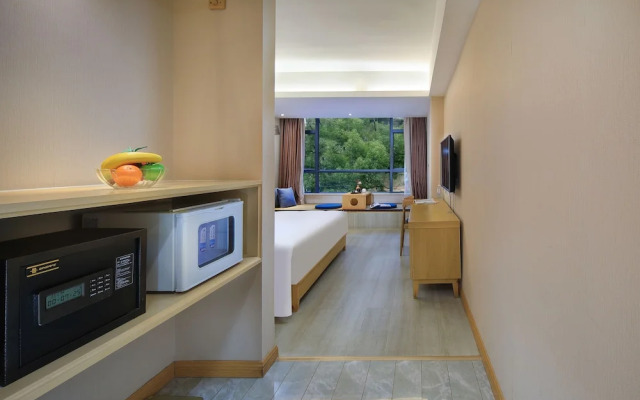 Wing Hotel Guilin- Pedestrian Street