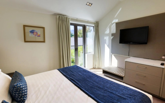 Garden Court Suites And Apartments