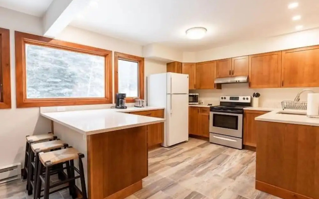 3-Bedroom Meadow Creek Townhom 3 Townhouse