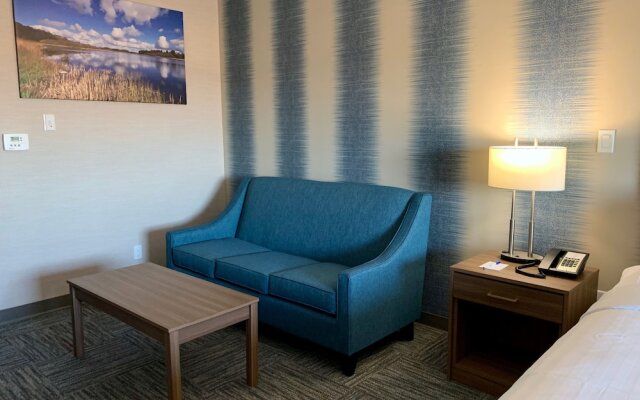 Meridian Inn & Suites Regina Airport
