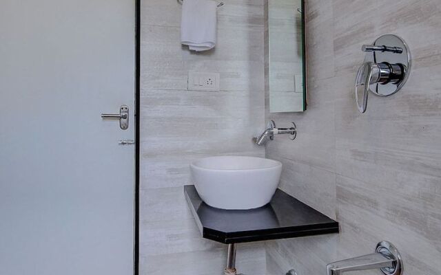 Edition O 30007 Crown Inn Panvel