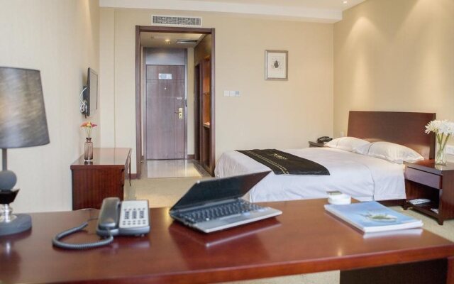 Round Hotel