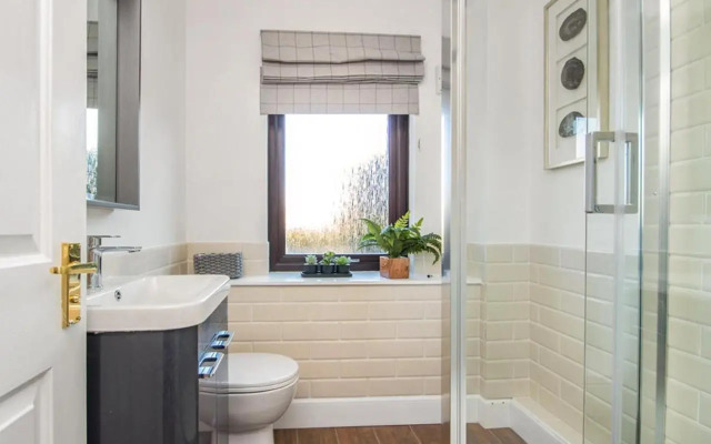Flat 1, 69 Macewen Drive