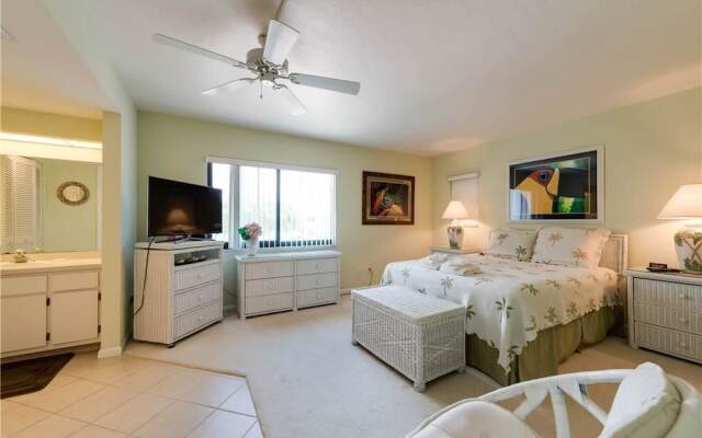 Pelican Watch 208 - Two Bedroom Condo