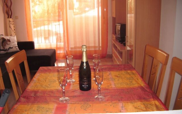 Apartment Low Cost Real De Torrequebrada