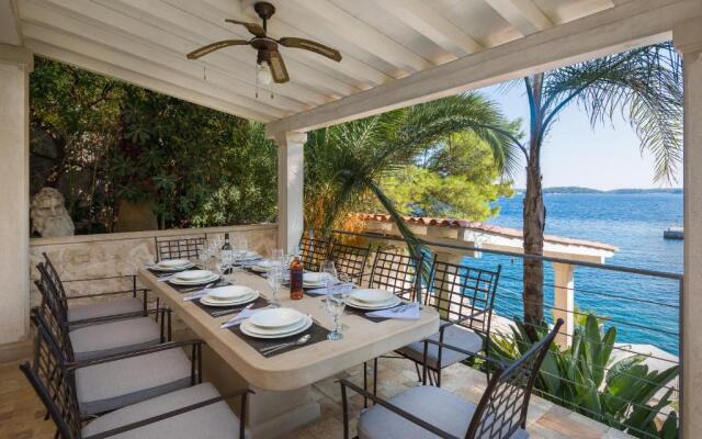 Villa Oceanus