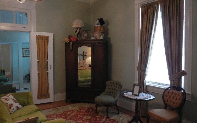 Sandstone Street Bed and Breakfast