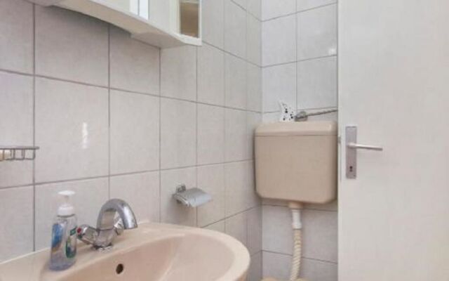 Apartment Mila - 100m from the sea: A3 Brodarica, Riviera Sibenik