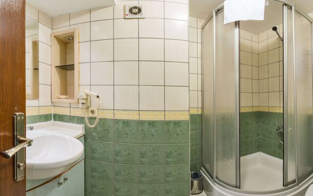 Beyaz Kugu Hotel