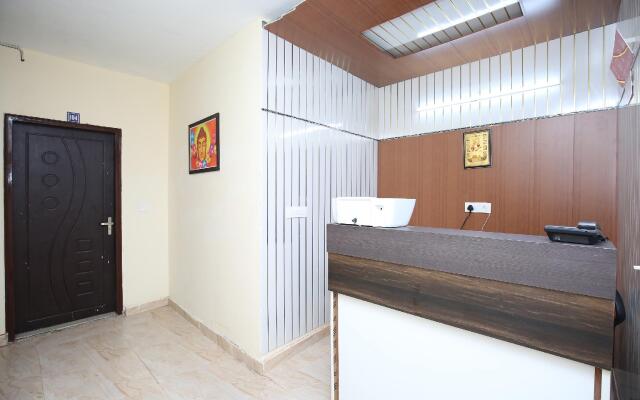 OYO 39957 Hotel HC King