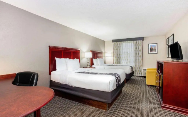 La Quinta Inn & Suites by Wyndham Indianapolis South