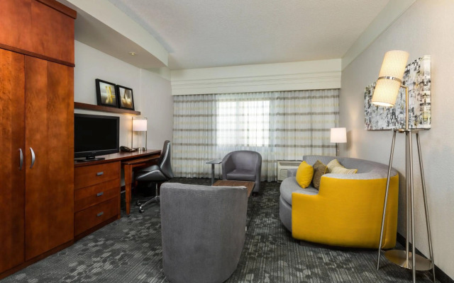Courtyard by Marriott Houston by the Galleria