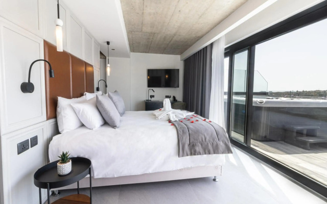 The Londoner Hotel Sliema