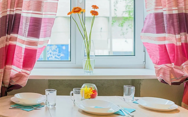 FlatHome24 on Yaroslavskiy 38