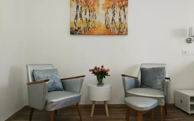 Class Apartment