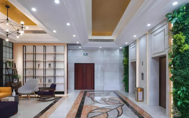 Campanile Hotel (Shenzhen Longcheng Plaza Metro Station)