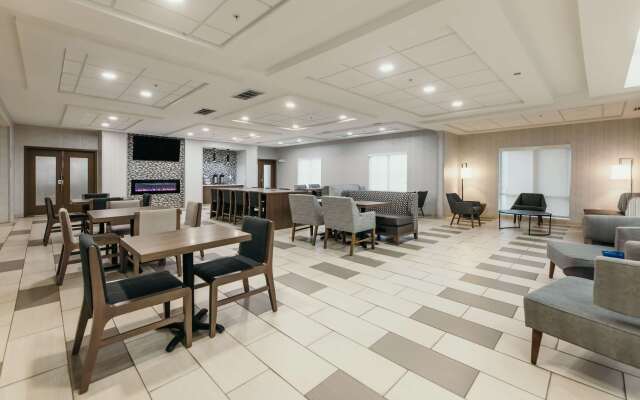 La Quinta Inn & Suites by Wyndham Ankeny IA - Des Moines IA