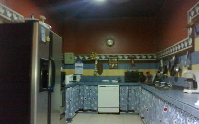 Charly's Place Hotel