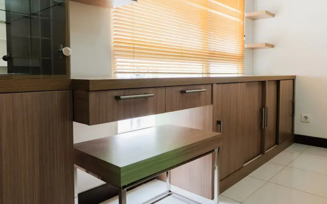 Simply Furnished Studio Apartment at Scientia Residence