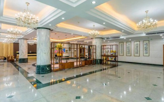 New Summer Palace Hote