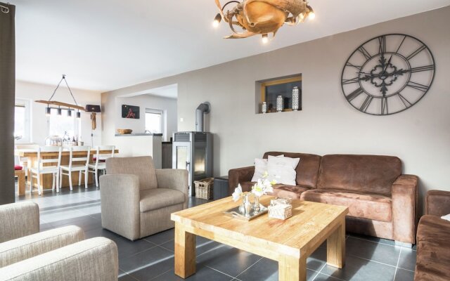 Lavish Chalet in Mauterndorf with Sauna & Hot Tub