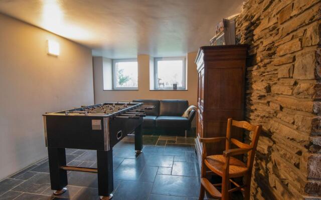 Very spacious house with sauna, spa and countryside views