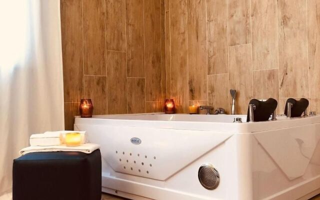 Golden Hotel & Apartments