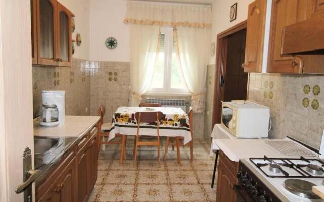 Barbara's 3 Bedroom Apartment