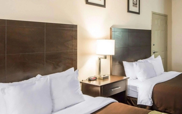 Comfort Inn Tulsa-Downtown West