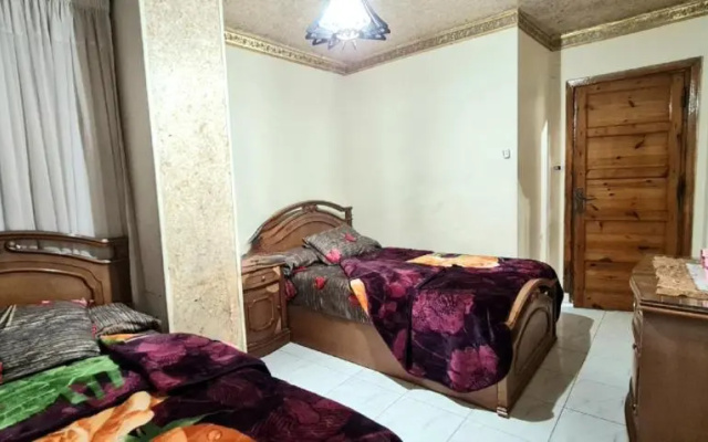Comfy 3 Bedrooms Apartment in Cairo Z1