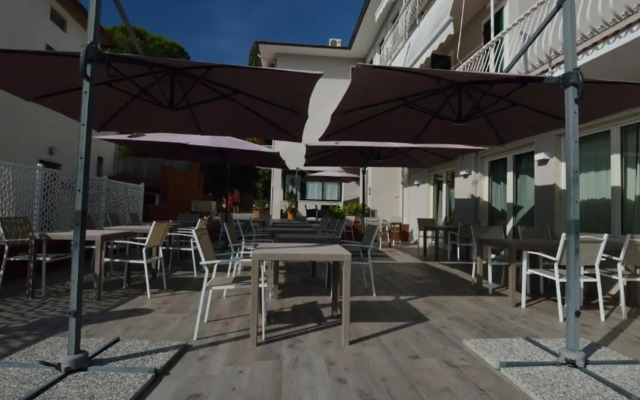 Hotel Monti