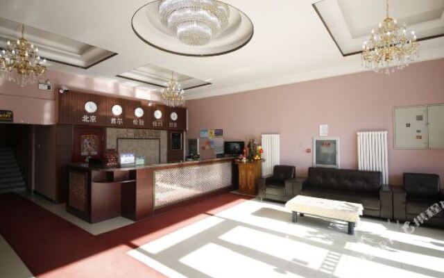 Hongren Business Hotel