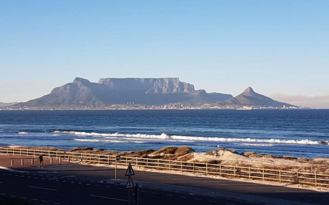 Blouberg Luxury Beachfront Apartment