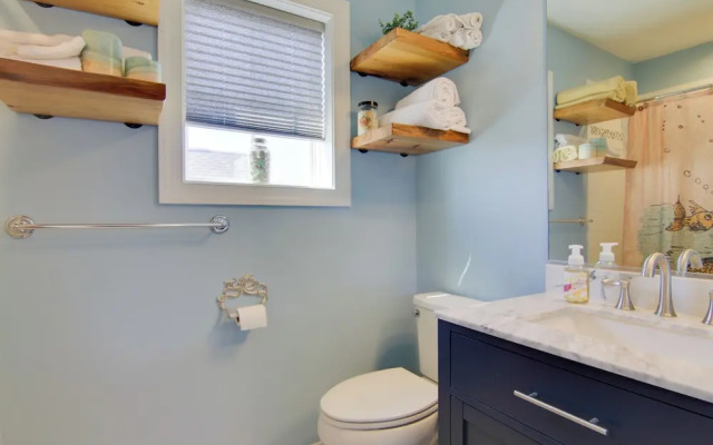 Coastal Millville Studio ~ 6 Mi to Bethany Beach