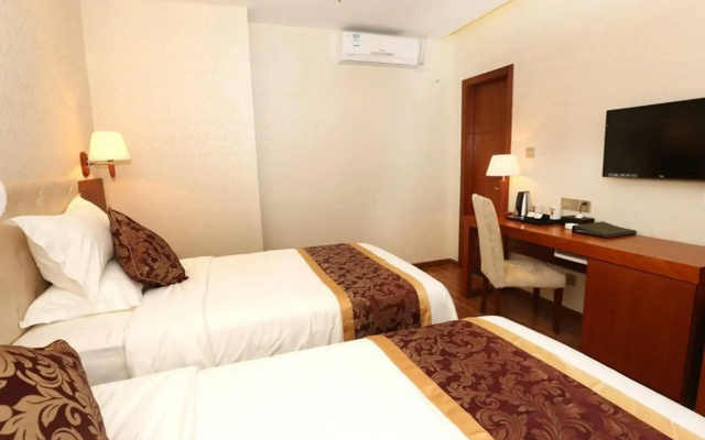 Home Inn Selected