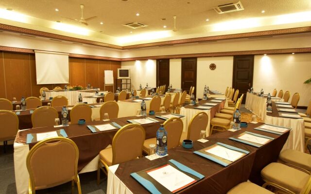Sarova Whitesands Beach Resort & Spa