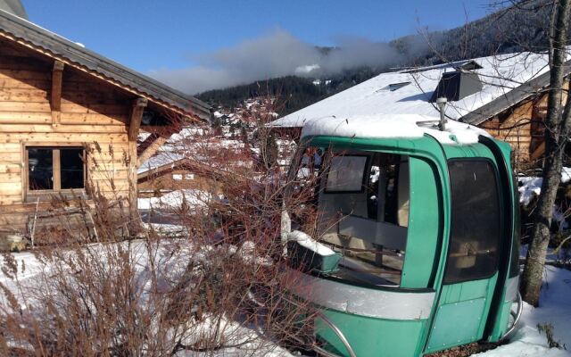 Brilliantly located spacious 4-Bedroom Chalet