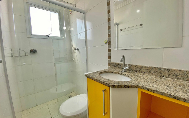 A033- 2 Dorm c/ Suíte | Churrasqueira e Wi-Fi