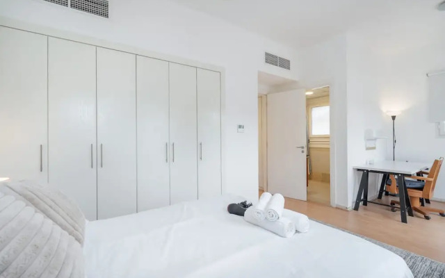 Tranquil 3BR Villa in Springs Community - Sleeps 7